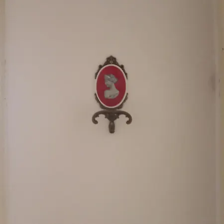 And Lucac Manus Σπλιτ