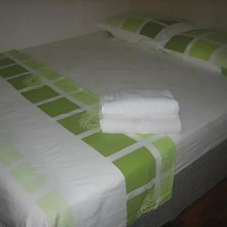 And Lucac Manus Split